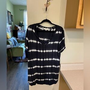 Black/White Tye-Dye Short Sleeve Top Size 2X